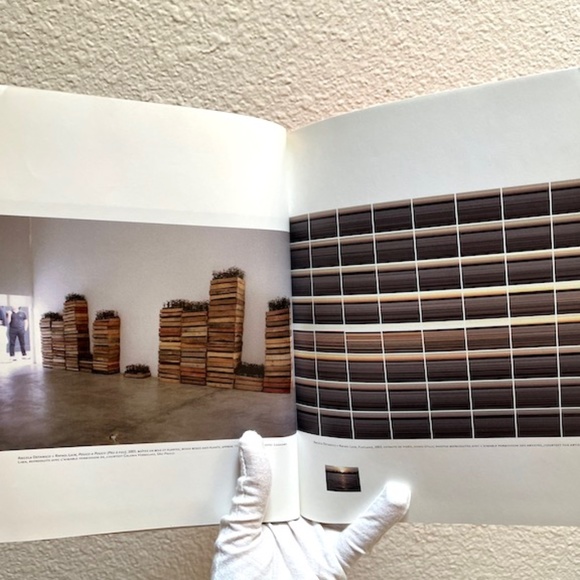 Art Design Parachute Contemporary. 158 pgs. Paperback Binding. English & French. - Picture 7 of 11